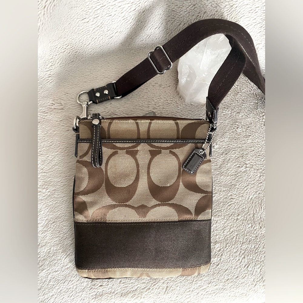 COACH - Vintage Y2K adjustable crossbody bag | signature print | silver hardware